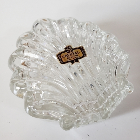 Vintage Zajecar 24% Lead Crystal Scallop Shell Box with Lid Made in Yugoslavia - Picture 1 of 5